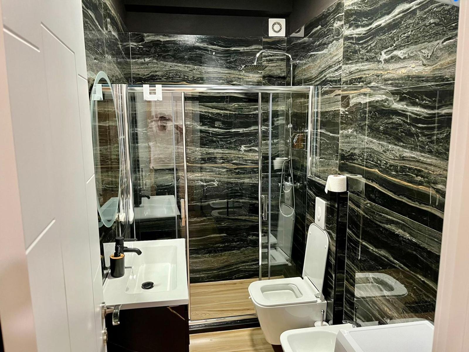 טיראנה City Center Cozy Apartment מראה חיצוני תמונה